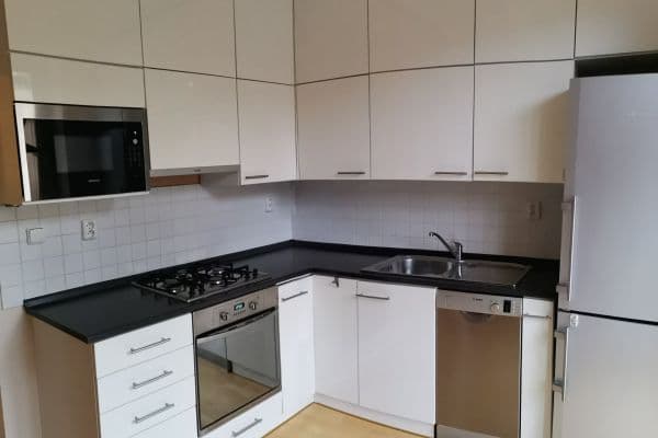 Pronájem bytu 2+1 56 m², Družstevní Ochoz, Praha Pronájem bytu 2+1 56 m², Družstevní Ochoz, Praha