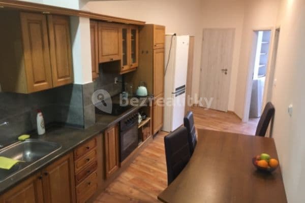 Pronájem bytu 3+1 70 m², Pivovarnická, Praha Pronájem bytu 3+1 70 m², Pivovarnická, Praha