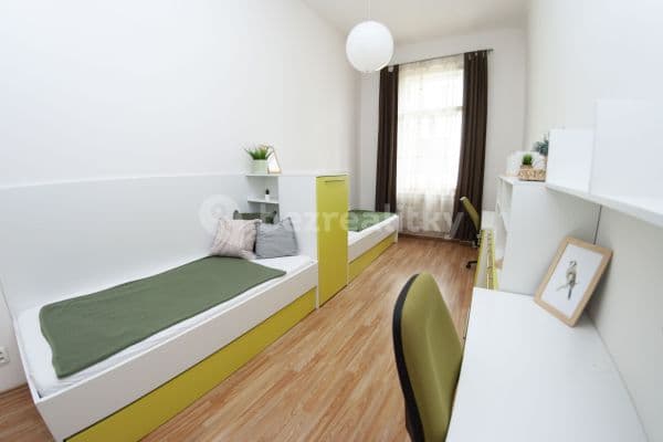 Pronájem bytu 3+1 55 m², Běhounská, Brno Pronájem bytu 3+1 55 m², Běhounská, Brno