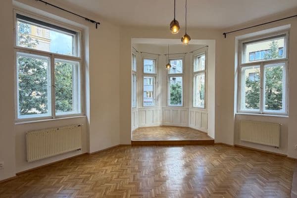 Pronájem bytu 2+1 72 m², Lucemburská, Praha Pronájem bytu 2+1 72 m², Lucemburská, Praha