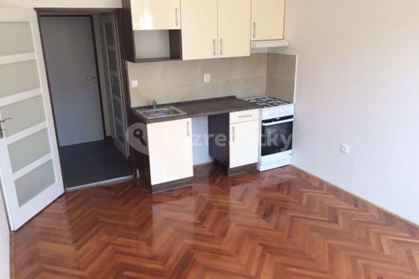 Pronájem bytu 1+kk 22 m², Macanova, Pardubice Pronájem bytu 1+kk 22 m², Macanova, Pardubice