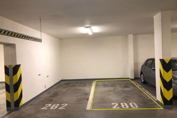 Pronájem garáže 18 m², Muškova, Praha Pronájem garáže 18 m², Muškova, Praha