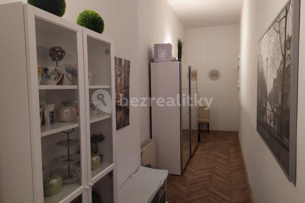 Pronájem bytu 2+kk 57 m², Spálená, Praha