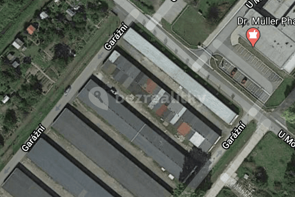 Pronájem garáže 19 m², U Mostku, Hradec Králové Pronájem garáže 19 m², U Mostku, Hradec Králové