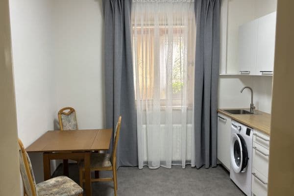 Pronájem bytu 1+1 35 m², Čelakovského, Brno Pronájem bytu 1+1 35 m², Čelakovského, Brno