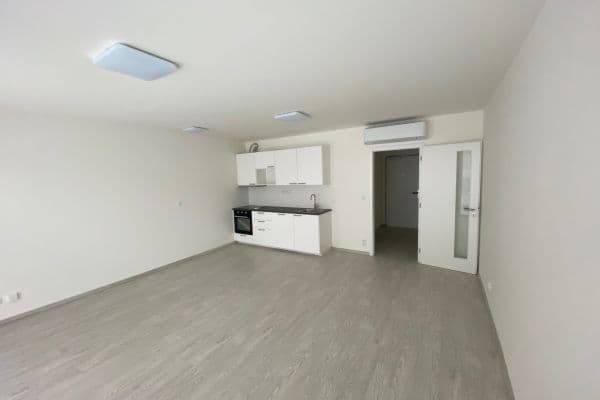 Pronájem bytu 1+kk 41 m², Křižíkova, Praha Pronájem bytu 1+kk 41 m², Křižíkova, Praha
