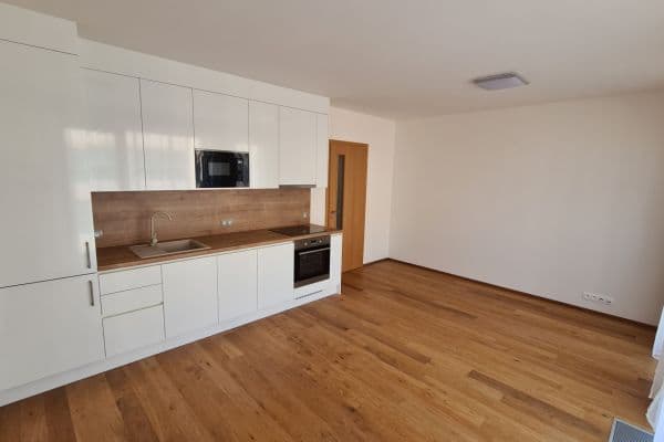 Pronájem bytu 1+kk 31 m², Naskové, Praha Pronájem bytu 1+kk 31 m², Naskové, Praha