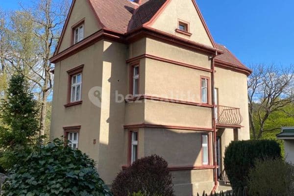 Pronájem bytu 3+1 80 m², Na Výšinách, Děčín Pronájem bytu 3+1 80 m², Na Výšinách, Děčín