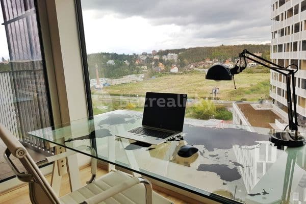 Pronájem bytu 2+kk 61 m², Mezi Vodami, Praha Pronájem bytu 2+kk 61 m², Mezi Vodami, Praha