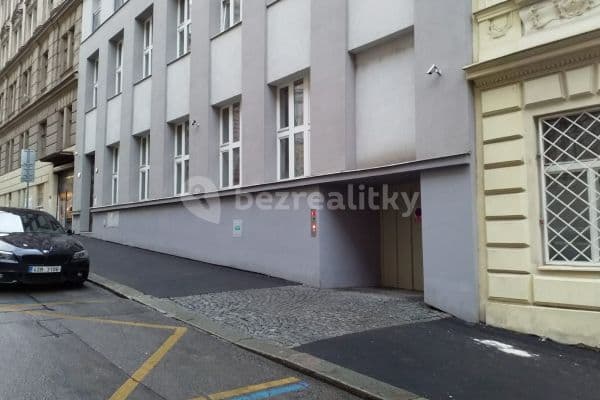 Pronájem garáže 13 m², Řehořova, Hlavní město Praha Pronájem garáže 13 m², Řehořova, Hlavní město Praha