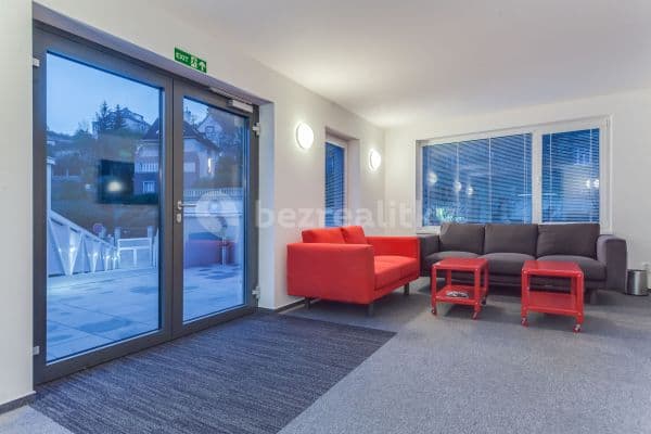 Pronájem bytu 1+kk 20 m², Křížová, Praha Pronájem bytu 1+kk 20 m², Křížová, Praha