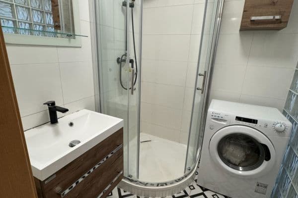 Pronájem bytu 2+1 56 m², Černá cesta, Olomouc Pronájem bytu 2+1 56 m², Černá cesta, Olomouc