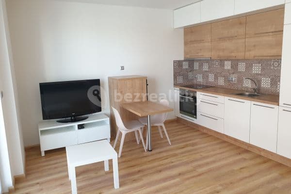 Pronájem bytu 1+kk 32 m², Rokycanova, Pardubice, Pardubický kraj Pronájem bytu 1+kk 32 m², Rokycanova, Pardubice, Pardubický kraj