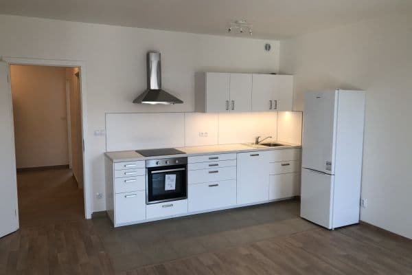 Pronájem bytu 2+kk 55 m², Malešická, Praha Pronájem bytu 2+kk 55 m², Malešická, Praha