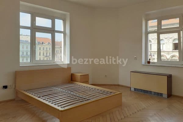 Pronájem bytu 1+kk 31 m², Legerova, Praha, Praha