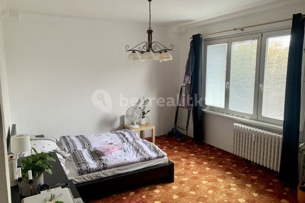 Pronájem bytu 1+1 50 m², Sklenárova, Ružinov Pronájem bytu 1+1 50 m², Sklenárova, Ružinov