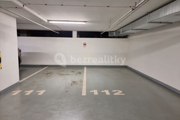 Pronájem garáže 14 m², Za Karlínským přístavem, Hlavní město Praha
