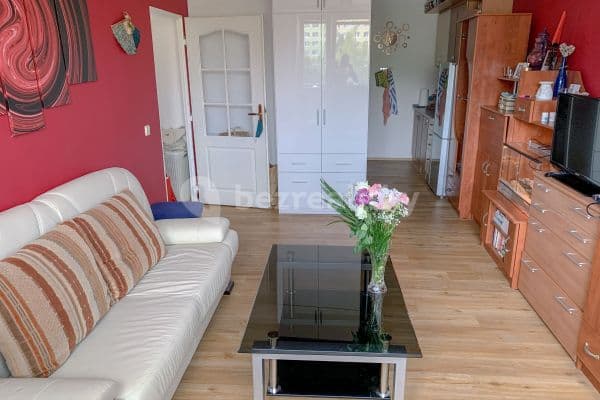 Pronájem bytu 2+kk 43 m², Makovského, Praha Pronájem bytu 2+kk 43 m², Makovského, Praha