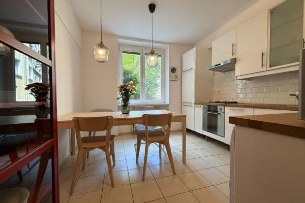Pronájem bytu 3+1 73 m², Holekova, Bratislava Pronájem bytu 3+1 73 m², Holekova, Bratislava