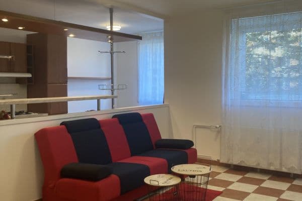 Pronájem bytu 3+1 78 m², náměstí Sítná, Kladno Pronájem bytu 3+1 78 m², náměstí Sítná, Kladno