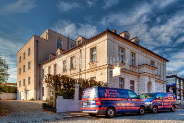 Pronájem kanceláře 180 m², U Pekařky, Praha Pronájem kanceláře 180 m², U Pekařky, Praha