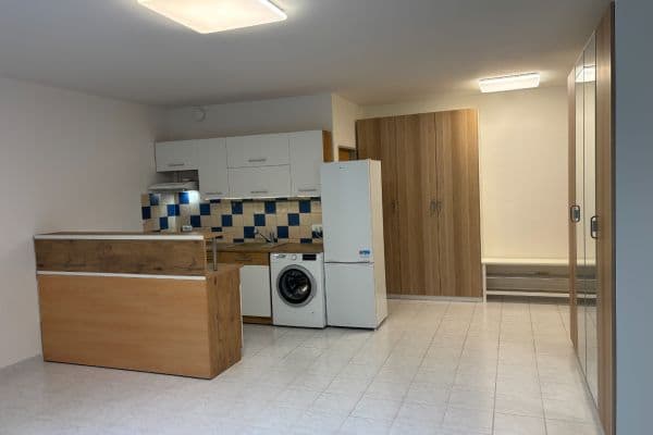 Pronájem bytu 1+kk 37 m², Kostomlatská, Hlavní město Praha Pronájem bytu 1+kk 37 m², Kostomlatská, Hlavní město Praha