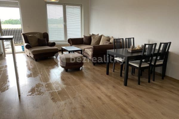 Pronájem bytu 1+kk 65 m², Mladá Boleslav Pronájem bytu 1+kk 65 m², Mladá Boleslav