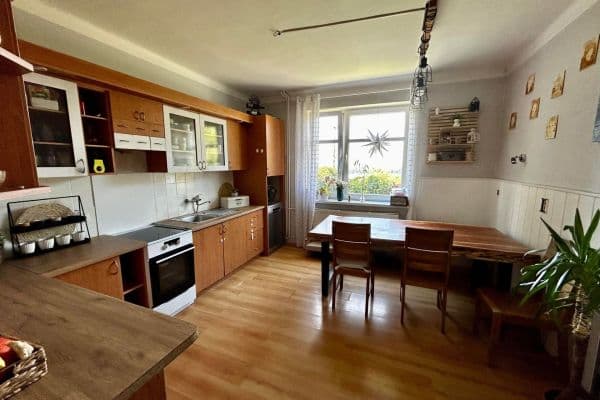 Pronájem domu 135 m², pozemek 800 m², Révová, Mělník Pronájem domu 135 m², pozemek 800 m², Révová, Mělník