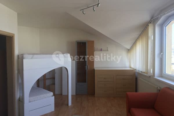 Pronájem bytu 1+kk 35 m², T. G. Masaryka, Horoměřice, Středočeský kraj