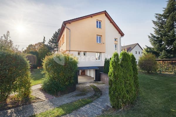 Pronájem domu 330 m², pozemek 800 m², Ke Smrčině, Hlavní město Praha Pronájem domu 330 m², pozemek 800 m², Ke Smrčině, Hlavní město Praha