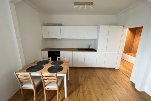 Pronájem bytu 2+1 43 m², Solivarská, Ružinov Pronájem bytu 2+1 43 m², Solivarská, Ružinov