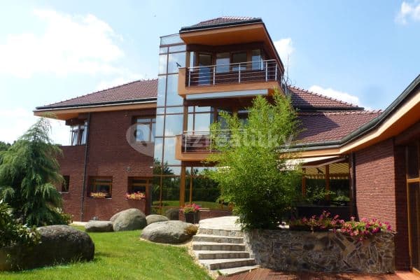Prodej domu 1.220 m², pozemek 3.187 m², Macešková, Jesenice