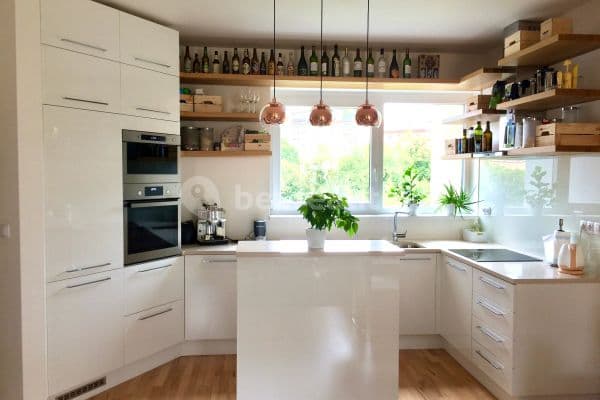 Pronájem bytu 2+kk 73 m², U Roháčových kasáren, Hlavní město Praha Pronájem bytu 2+kk 73 m², U Roháčových kasáren, Hlavní město Praha