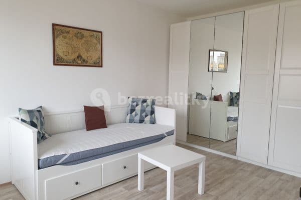 Pronájem bytu 1+kk 30 m², Brodského, Hlavní město Praha Pronájem bytu 1+kk 30 m², Brodského, Hlavní město Praha