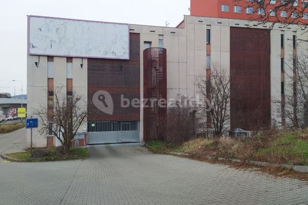 Pronájem garáže 13 m², K Dolům, Hlavní město Praha Pronájem garáže 13 m², K Dolům, Hlavní město Praha