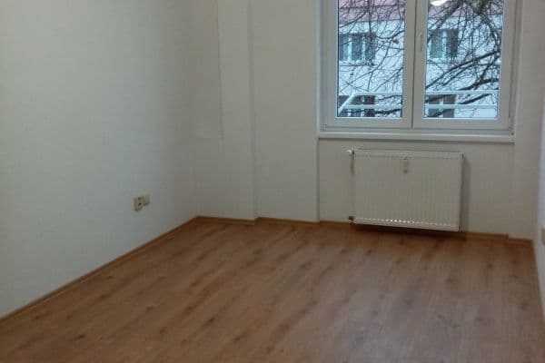 Pronájem bytu 1+1 33 m², Studentská, Mělník Pronájem bytu 1+1 33 m², Studentská, Mělník