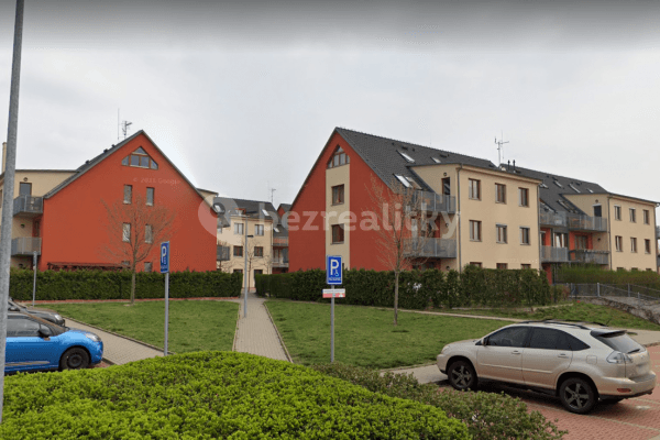 Pronájem bytu Garsoniéra 44 m², Bazalková, Praha Pronájem bytu Garsoniéra 44 m², Bazalková, Praha
