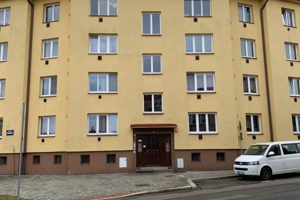 Prodej bytu 1+kk 26 m², Nádražní, Jindřichův Hradec, Jihočeský kraj Prodej bytu 1+kk 26 m², Nádražní, Jindřichův Hradec, Jihočeský kraj