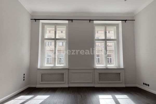 Pronájem bytu 2+kk 66 m², Štefánikova, Praha Pronájem bytu 2+kk 66 m², Štefánikova, Praha