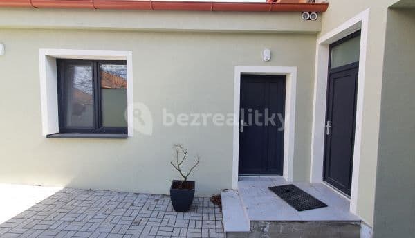 Pronájem bytu Garsoniéra 21 m², Bezručova, Mikulov Pronájem bytu Garsoniéra 21 m², Bezručova, Mikulov