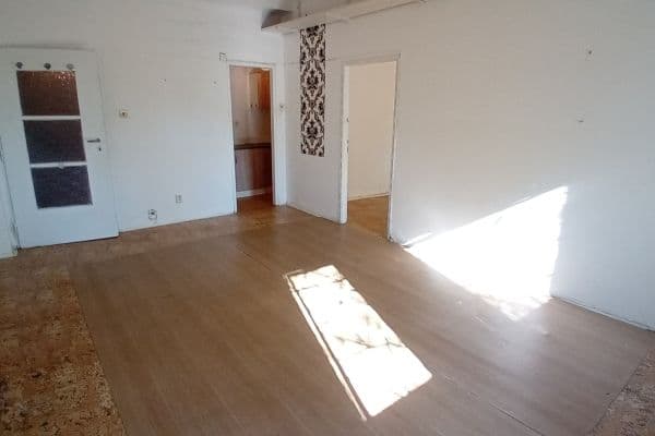 Pronájem kanceláře 50 m², Kouřimská, Hlavní město Praha Pronájem kanceláře 50 m², Kouřimská, Hlavní město Praha
