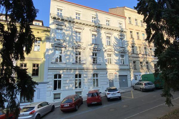 Prodej bytu 1+kk 30 m², Lumírova, Hlavní město Praha