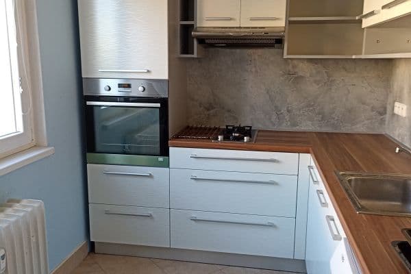 Pronájem bytu 2+1 57 m², Húskova, Brno Pronájem bytu 2+1 57 m², Húskova, Brno