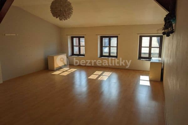 Pronájem bytu 1+kk 110 m², Staroměstské náměstí, Mladá Boleslav Pronájem bytu 1+kk 110 m², Staroměstské náměstí, Mladá Boleslav