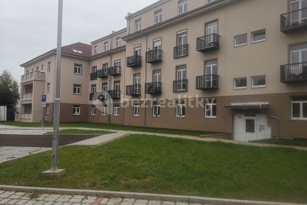 Pronájem bytu 1+kk 26 m², Slepá, Milovice, Středočeský kraj