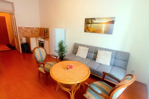 Pronájem bytu 2+kk 51 m², Jaurisova, Praha Pronájem bytu 2+kk 51 m², Jaurisova, Praha