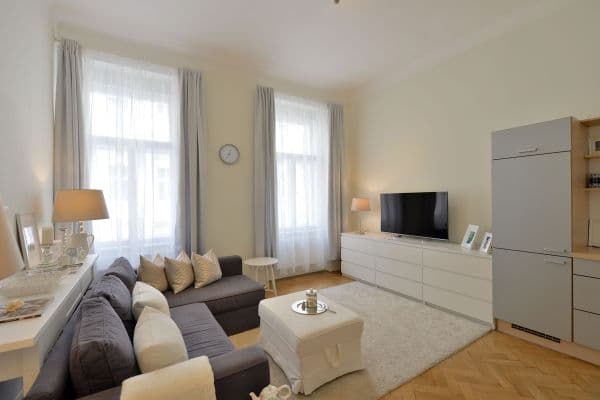 Pronájem bytu 2+kk 55 m², Varšavská, Praha, Praha Pronájem bytu 2+kk 55 m², Varšavská, Praha, Praha