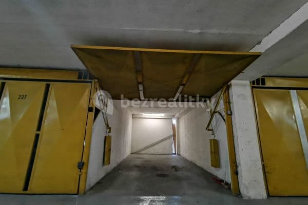 Pronájem garáže 19 m², Navigátorů, Praha, Praha