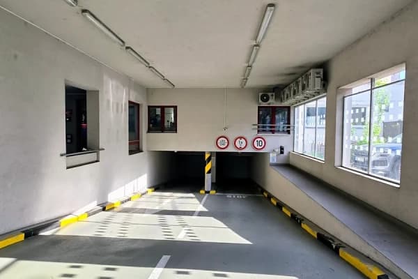 Pronájem garáže 13 m², Panuškova, Hlavní město Praha Pronájem garáže 13 m², Panuškova, Hlavní město Praha