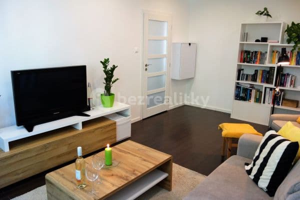 Pronájem bytu 2+1 54 m², Niťová, Ružinov Pronájem bytu 2+1 54 m², Niťová, Ružinov